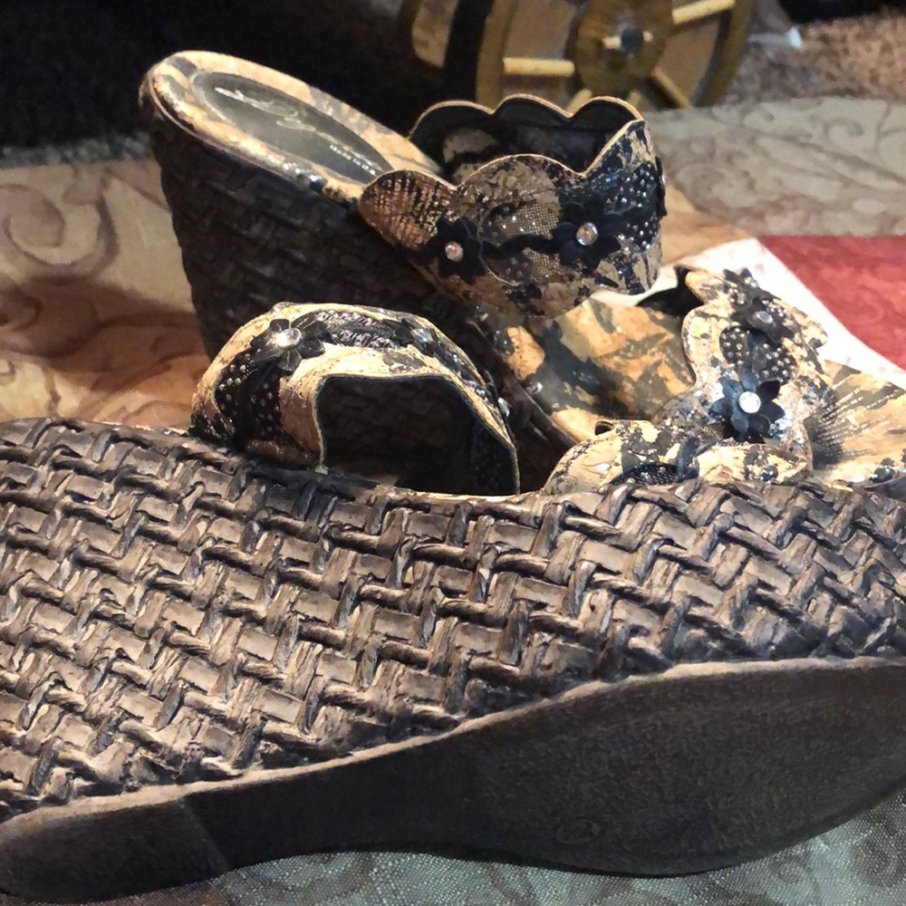 Wedges - Picture 5 of 6